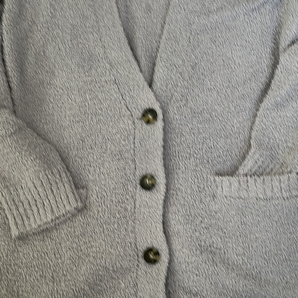 UGG JOSELYN CARDIGAN ~NWT~ size medium - Picture 3 of 5